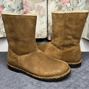 Birkenstock Uppsala Zip Shearling Suede Leather in Color Dark Tea  Size US 8-8.5